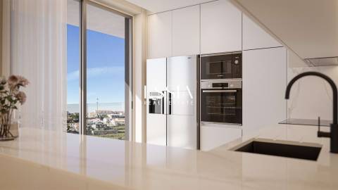 Apartamento T2 com Jardim e Varanda em Lousada