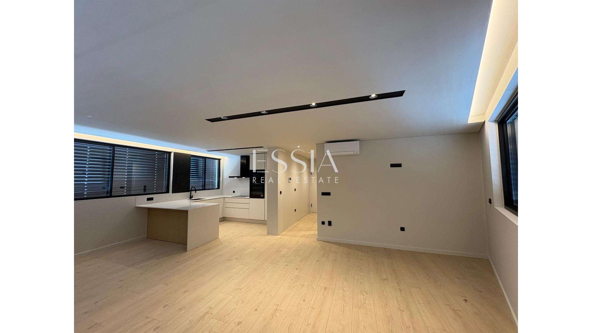 Apartamento T1 com Varanda no Edifício Bismark
