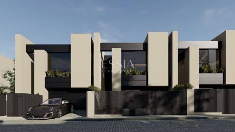 Moradia T3 com Varandas e Jardim em Gondomar