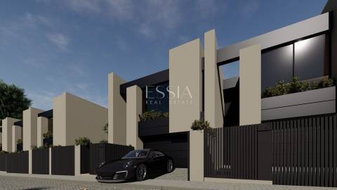Moradia T3 com Varandas e Jardim em Gondomar