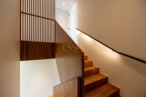 Apartamento T2 Duplex com Jardim em Nevogilde