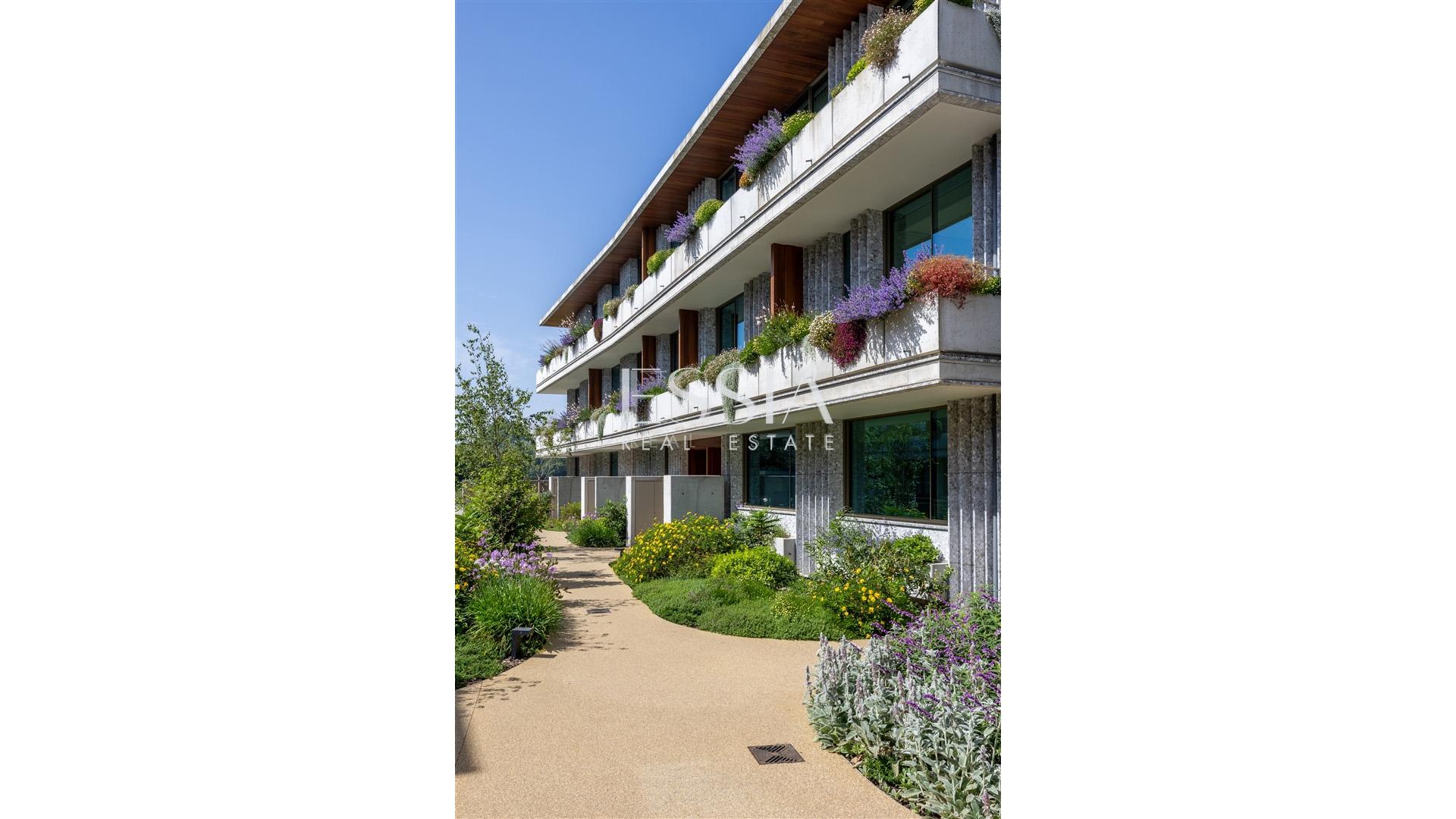 Apartamento T2 Duplex com Jardim em Nevogilde