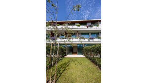 Apartamento T2 Duplex com Jardim em Nevogilde
