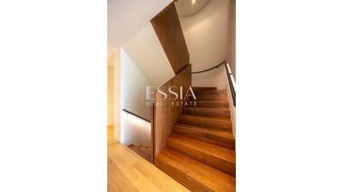 Apartamento T2 Duplex com Jardim em Nevogilde