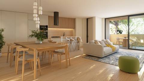 Apartamento T2 com Varanda no Crasto Living em Valadares