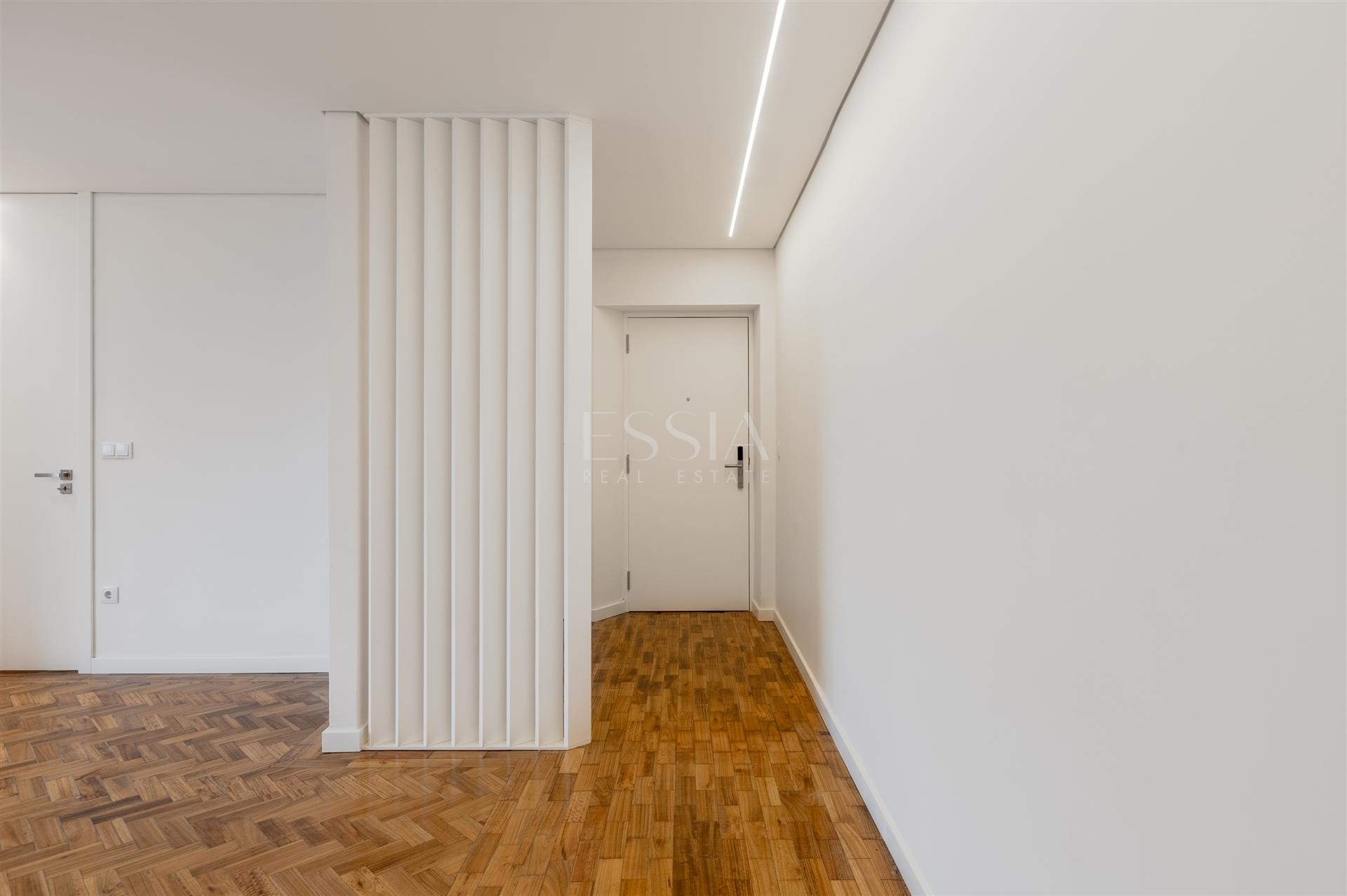 Apartamento T4 Renovado na Baixa do Porto