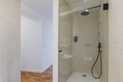 Apartamento T4 Renovado na Baixa do Porto