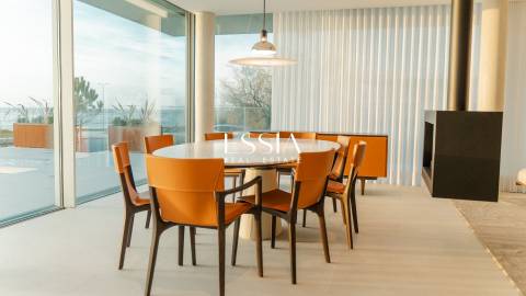 Moradia T4 com Piscina frente ao mar em Gaia
