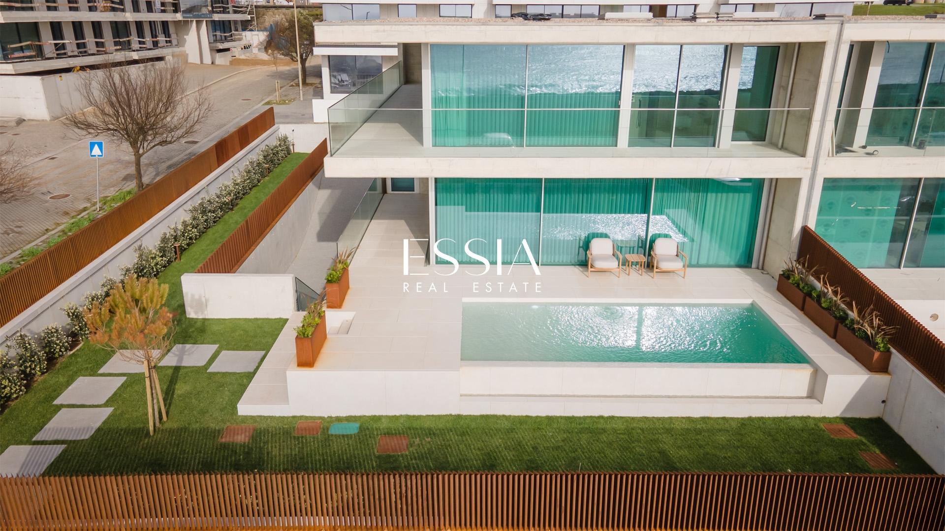 Moradia T4 com Piscina frente ao mar em Gaia