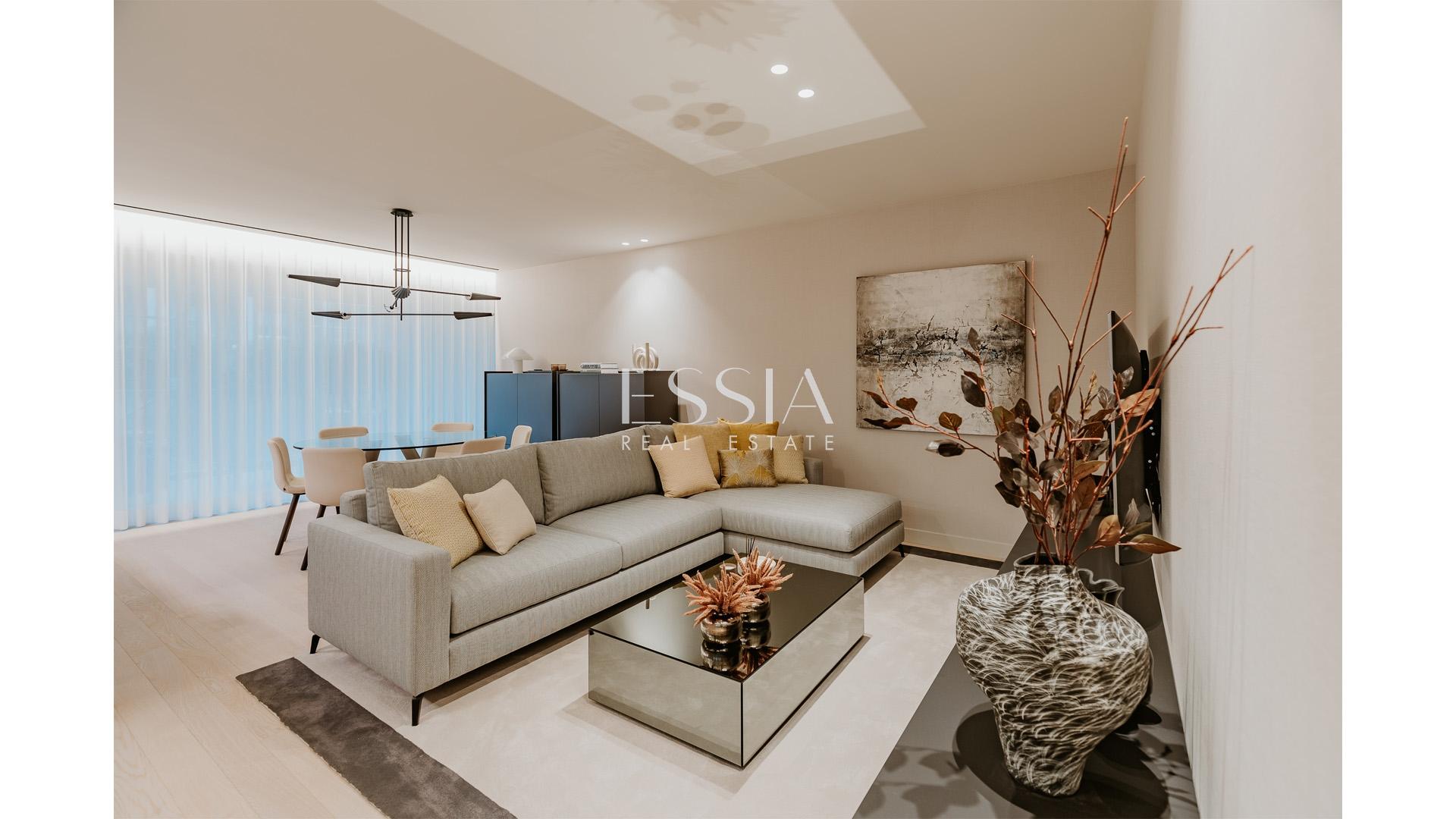 Apartamento T3 com Terraço em Primeira Linha de Mar