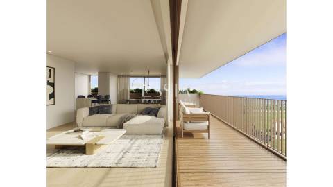 Apartamento T3 com Varanda em São Félix da Marinha