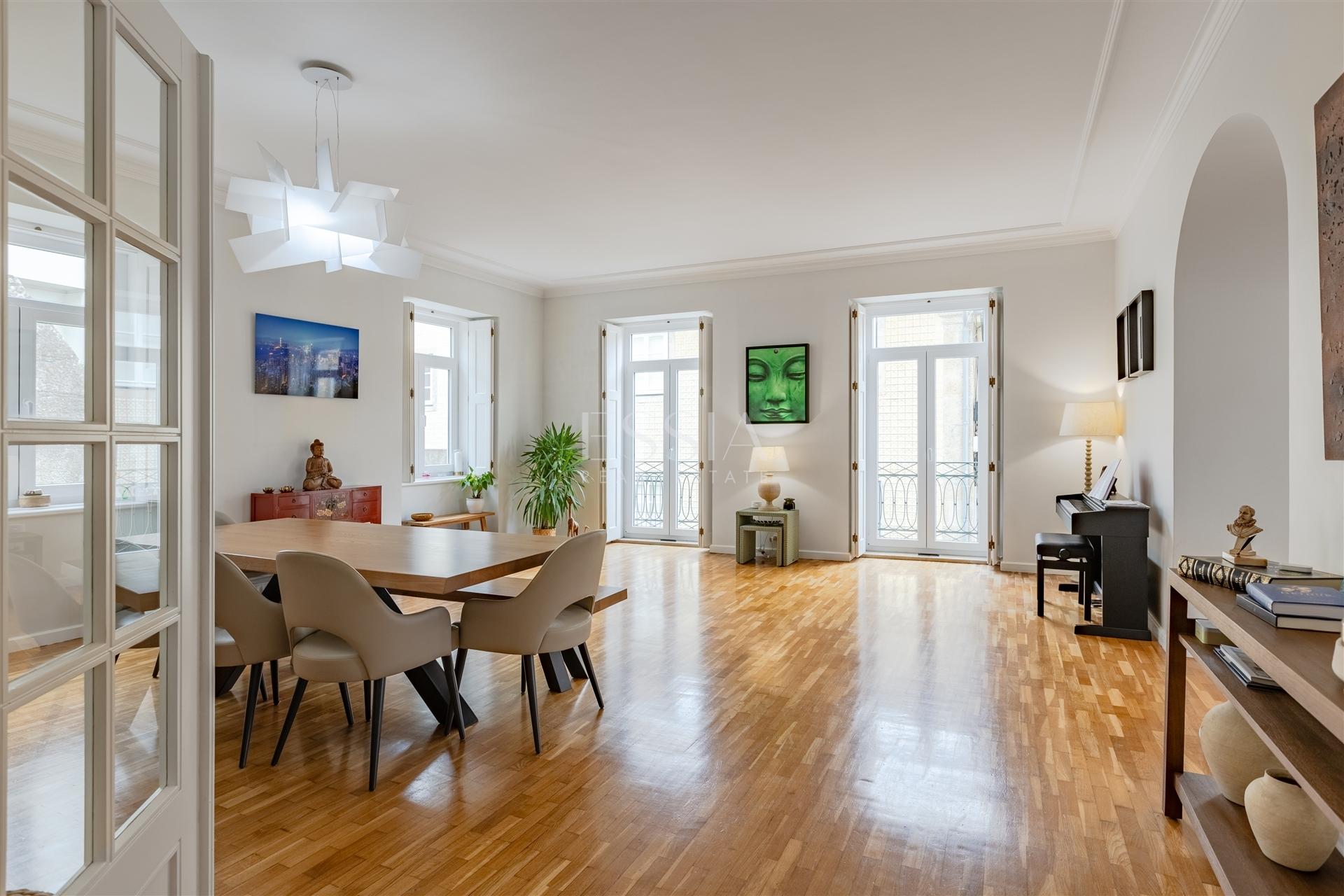 Apartamento T4 na Foz Velha a 150 metros do mar
