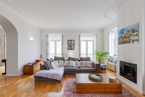Apartamento T4 na Foz Velha a 150 metros do mar