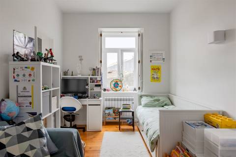 Apartamento T4 na Foz Velha a 150 metros do mar