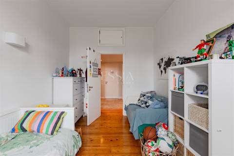 Apartamento T4 na Foz Velha a 150 metros do mar