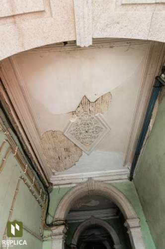 Prédio para reconstrução com projeto aprovado - Baixa do Porto