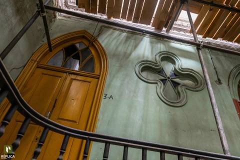 Prédio para reconstrução com projeto aprovado - Baixa do Porto