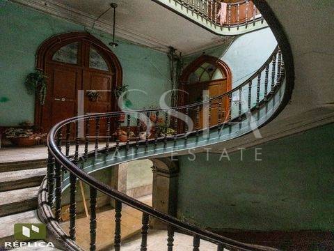 Prédio para reconstrução com projeto aprovado - Baixa do Porto