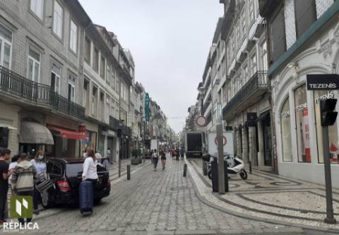 Predio com projecto aprovado - Baixa do Porto