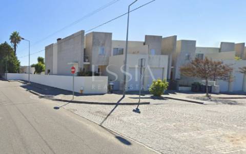 Lote de Terreno  Venda em Castêlo da Maia,Maia