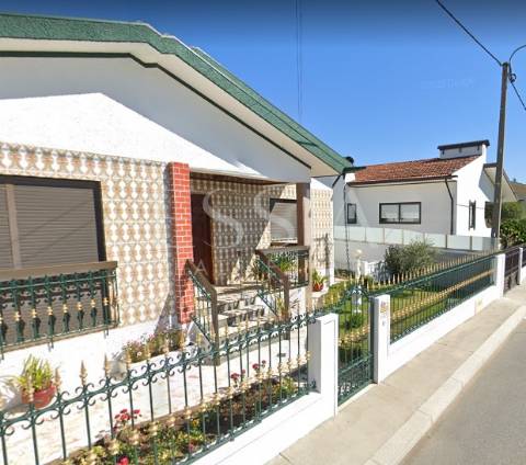 Lote de Terreno  Venda em Castêlo da Maia,Maia