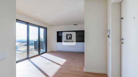 Penthouse T1 - Terraço de 39,50m2 panorâmico com cobertura.