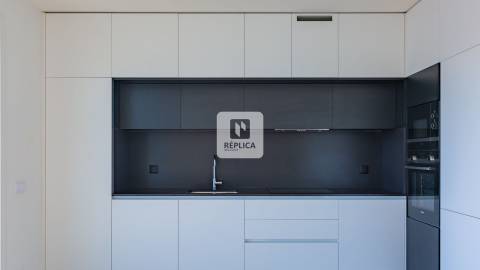 Penthouse T1 - Terraço de 39,50m2 panorâmico com cobertura.