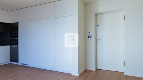 Penthouse T1 - Terraço de 39,50m2 panorâmico com cobertura.