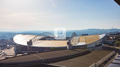 Penthouse T1 - Terraço de 39,50m2 panorâmico com cobertura.