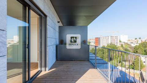 Penthouse T1 - Terraço de 39,50m2 panorâmico com cobertura.