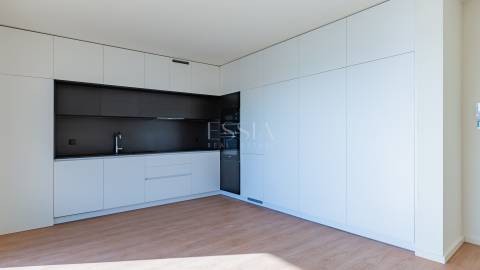 Penthouse T1 - Terraço de 39,50m2 panorâmico com cobertura.