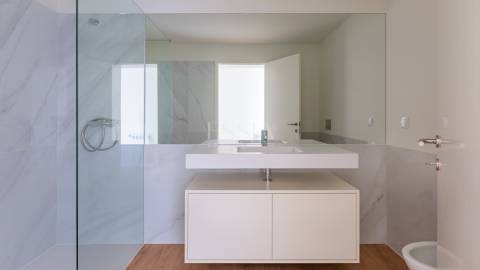 Penthouse T1 - Terraço de 39,50m2 panorâmico com cobertura.