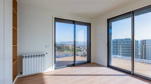 Penthouse T1 - Terraço de 39,50m2 panorâmico com cobertura.