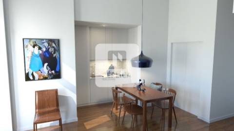 Apartamento T0 com terraço à Avenida da República - V. N. de Gaia