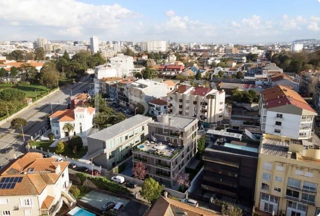 Apartamento T3 com jardim próximo Av. da Boavista no Porto