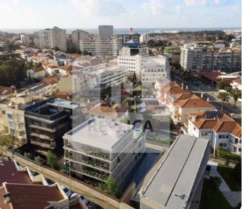 Apartamento Cobertura T4 Duplex com terraço e jacuzzi na Av. da Boavista no Porto