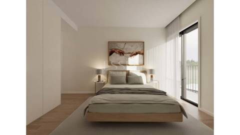 Apartamento T0 com Varanda e Lugar de Garagem