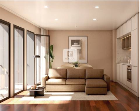 T3 Duplex com 2 Varandas na Avenida Fernão de Magalhães