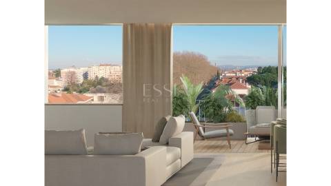 Apartamento T4 com Terraço no The Avenue, Antas