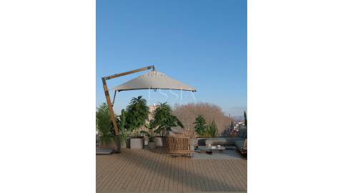 Apartamento T4 com Terraço no The Avenue, Antas