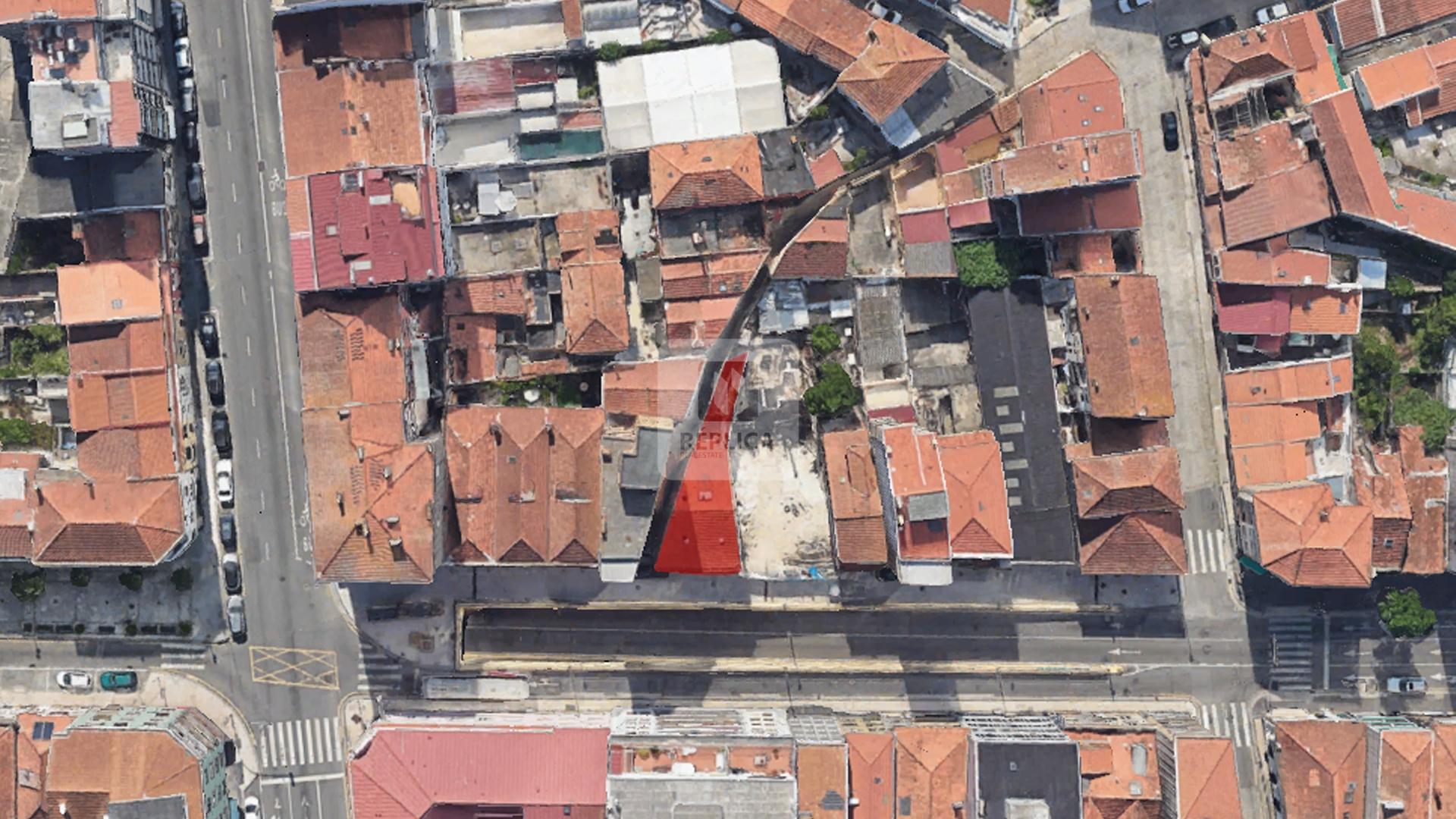 Edifício multifamiliar no Porto para reabilitação