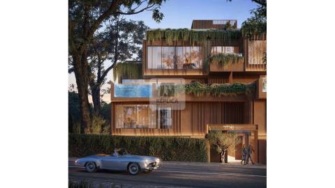 T3 Duplex com Jardim e Piscina no The Principado Cascais