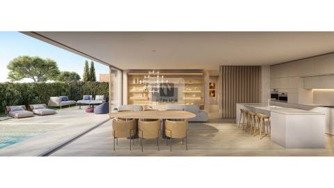 T3 Duplex com Jardim e Piscina no The Principado Cascais