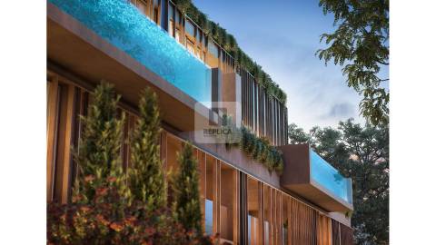 T4 Duplex com Jardim e Piscina no The Principado Cascais