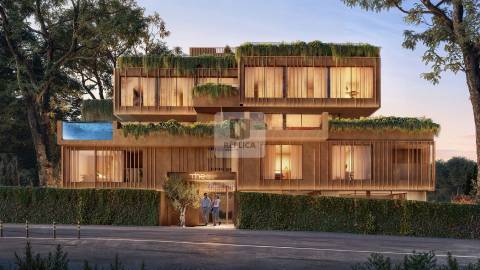 T3 Duplex com Jardim e Piscina no The Principado Cascais