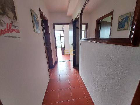 Moradia com terreno, em Seiça!