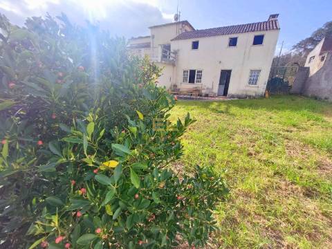 Moradia com terreno, em Seiça!