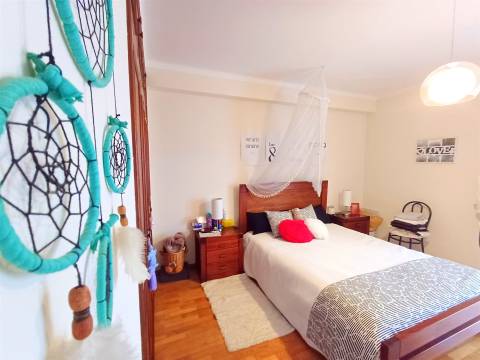 Moradia T5 com jardim e garagem, para venda na Figueira da Foz- Tavarede!