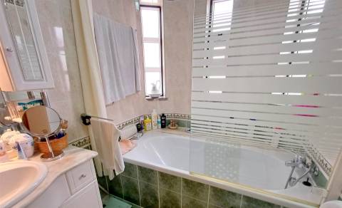 Moradia T5 com jardim e garagem, para venda na Figueira da Foz- Tavarede!