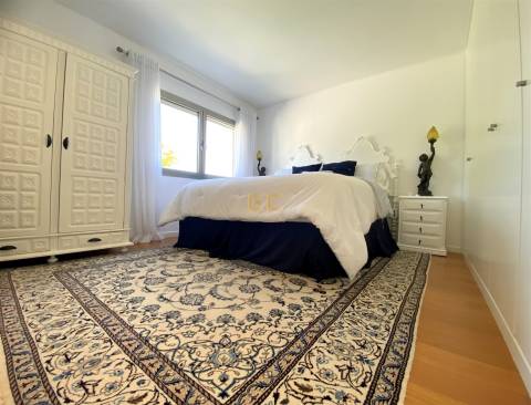 Moradia T5 com piscina, para venda na Figueira da Foz-  Buarcos!